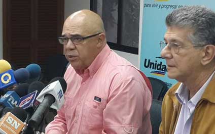 Abren testamento de viuda de Pinochet tras demanda del Consejo de Estado