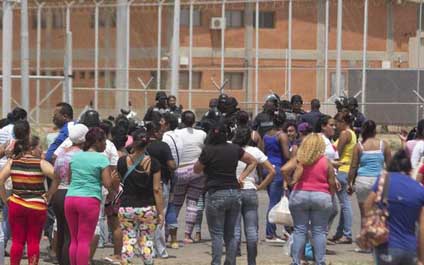 Reyerta en cárcel de Coro deja dos heridos de bala