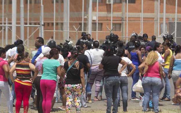 Continúa cerrado paso tras caída del puente Onia en Mérida