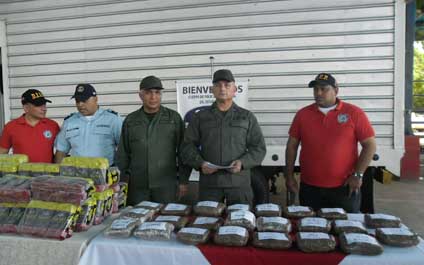Decomisan 12 kilos de droga en el barrio Carmelo Urdaneta