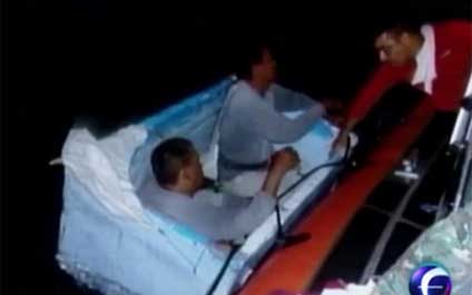 Sobreviven tres días en alta mar dentro de una hielera