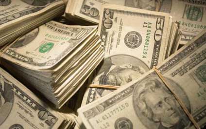 Dólar paralelo aumenta 371 % en 2015