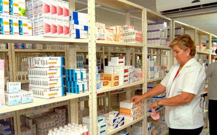 Garantizan medicinas y material médico a red pública de salud