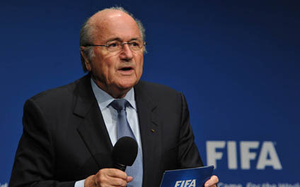 Joseph Blatter insta a la FIFA a apoyar investigaciones