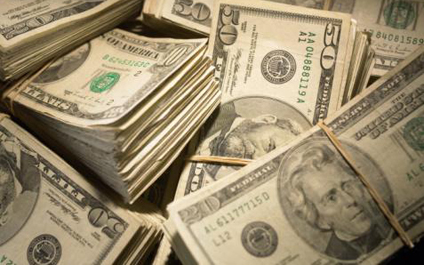 Dólar negro en ascenso por caída del precio del petróleo
