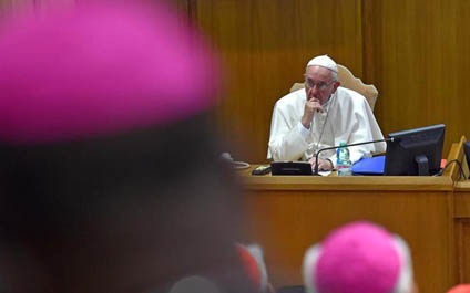 El papa afirma que el Sínodo no es un  parlamento