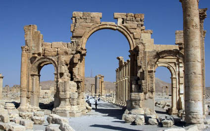 ISIS destruye Arco de Triunfo de Palmira