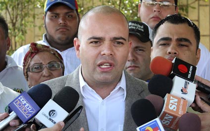 “La luz volverá a Venezuela con el triunfo de la unidad este 6D”