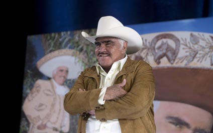 “Chente” lanza nuevo disco y anuncia despedida