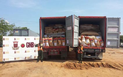 Retienen 50 toneladas de leche en polvo en el Puente