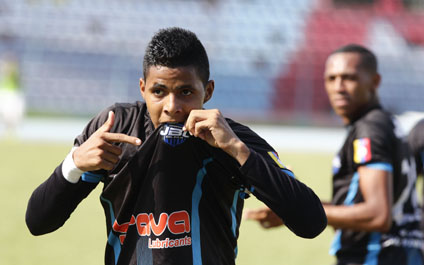 Deportivo JBL logra goleada de diamante