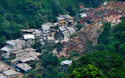Aumenta a 280 cifra de muertos por alud en Guatemala