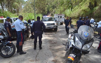 Delincuentes atacaron con granada a policías de Miranda