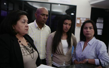 Familiares de los ultimados en Santa Rosa esperan respuesta 