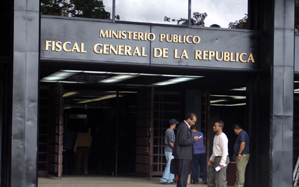 MP coordina exámenes médicos a Manuel Rosales