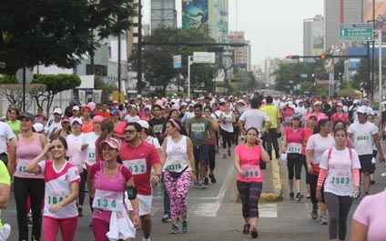 Maracaibo se tiñe de rosa para luchar contra el cáncer de mama