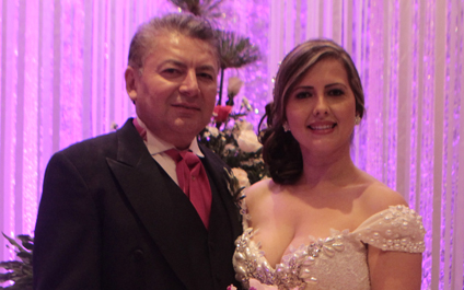 Paola y Jorge  unen sus vidas en matrimonio civil