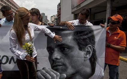 Esperan libertad de López tras denuncia de fiscal acusador