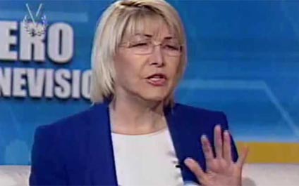 “Cedió a presiones políticas extranjeras y nacionales”