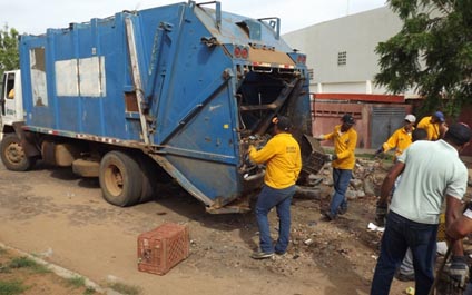 Retiran toneladas de desechos sólidos en Maracaibo