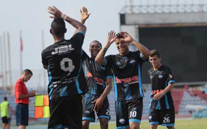 Deportivo JBL recibe a UCV en duelo clave por el ascenso