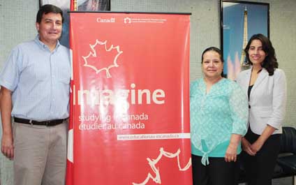 Centro Electrónico de Idiomas dicta charla sobre oportunidades de estudios en Canadá