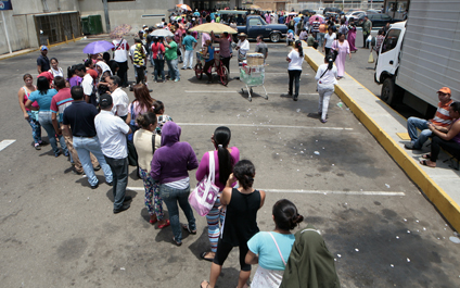 EE. UU. envía un negociador a Caracas por los estadounidenses presos