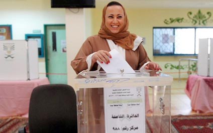 Casi 20 mujeres ganaron en elecciones en Arabia Saudita