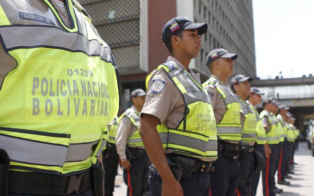 Sudán: Un millón de niños desplazados y al menos 330 muertos