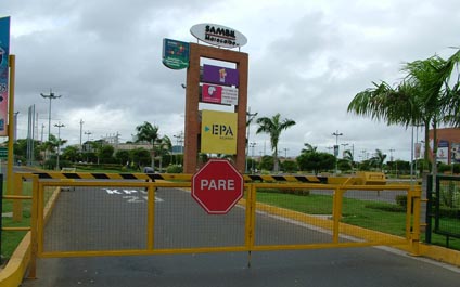 Centros comerciales no abrirán el domingo