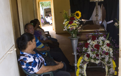 Investigan asesinato del colector como un crimen pasional