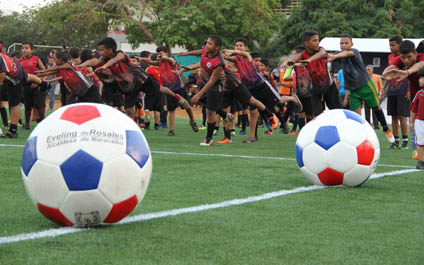 Zulia estrena su cancha Fifa