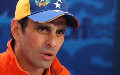 Capriles pide al Gobierno convocar a un diálogo urgente