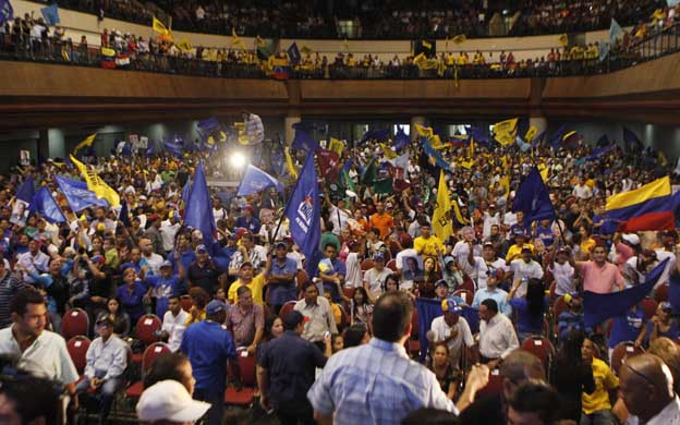 Zuliana rescatada en el Darién llega a Maracaibo