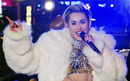 Miley Cyrus lanza tema navideño