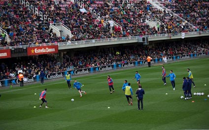 Barça celebra entrenamiento de Reyes ante 10 mil espectadores