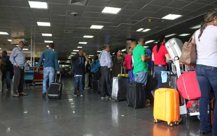 En Aruba y Ecuador no pasan tarjetas de viajeros