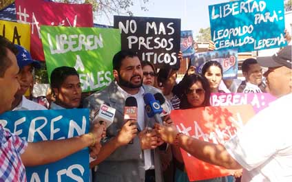 Estudiantes y egresados inician “cruzada” por liberación de presos políticos