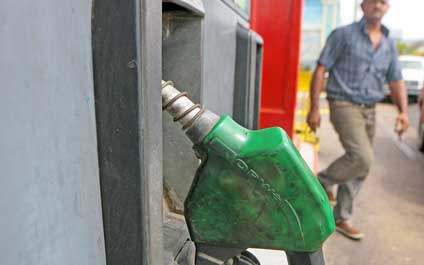 Planean anunciar aumento de la gasolina antes de Carnaval