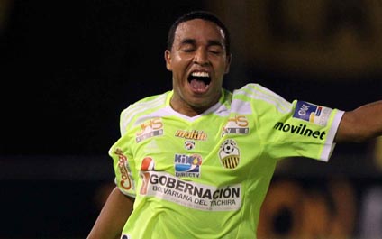 Yohandry Orozco ya es jugador del Cosmos de Nueva York