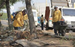 Recogen basura del corredor Ziruma y la avenida Goajira
