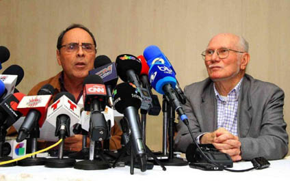 Exministros piden rastrear dólares malversados