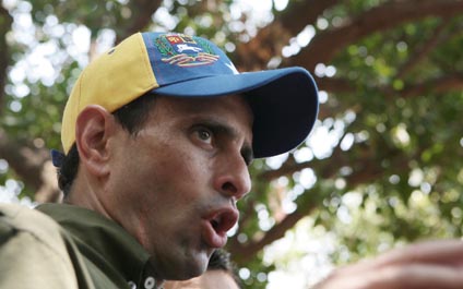 Capriles pide revisar la “lista de regalos” a otros países