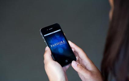 Pandora Media busca posibles compradores