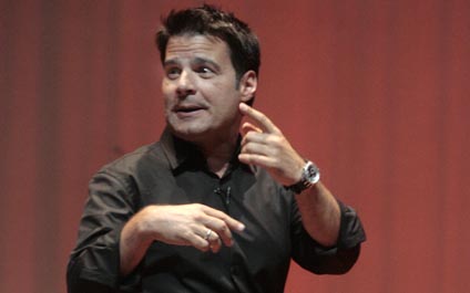 Luis Chataing sufre ataque en Twitter y crea nueva cuenta