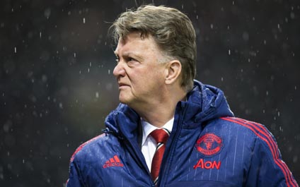 Louis Van Gaal no ve peligrar su puesto