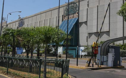 Suspendidos cortes eléctricos en los centros comerciales