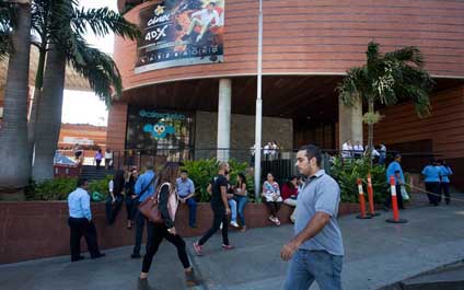 Centros comerciales sin planta trabajarán de 1:00 a 7 pm