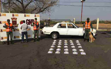 Incautan 30 panelas de droga en el Puente sobre el Lago