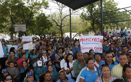 Maestros abren comités de conflicto dentro de las escuelas